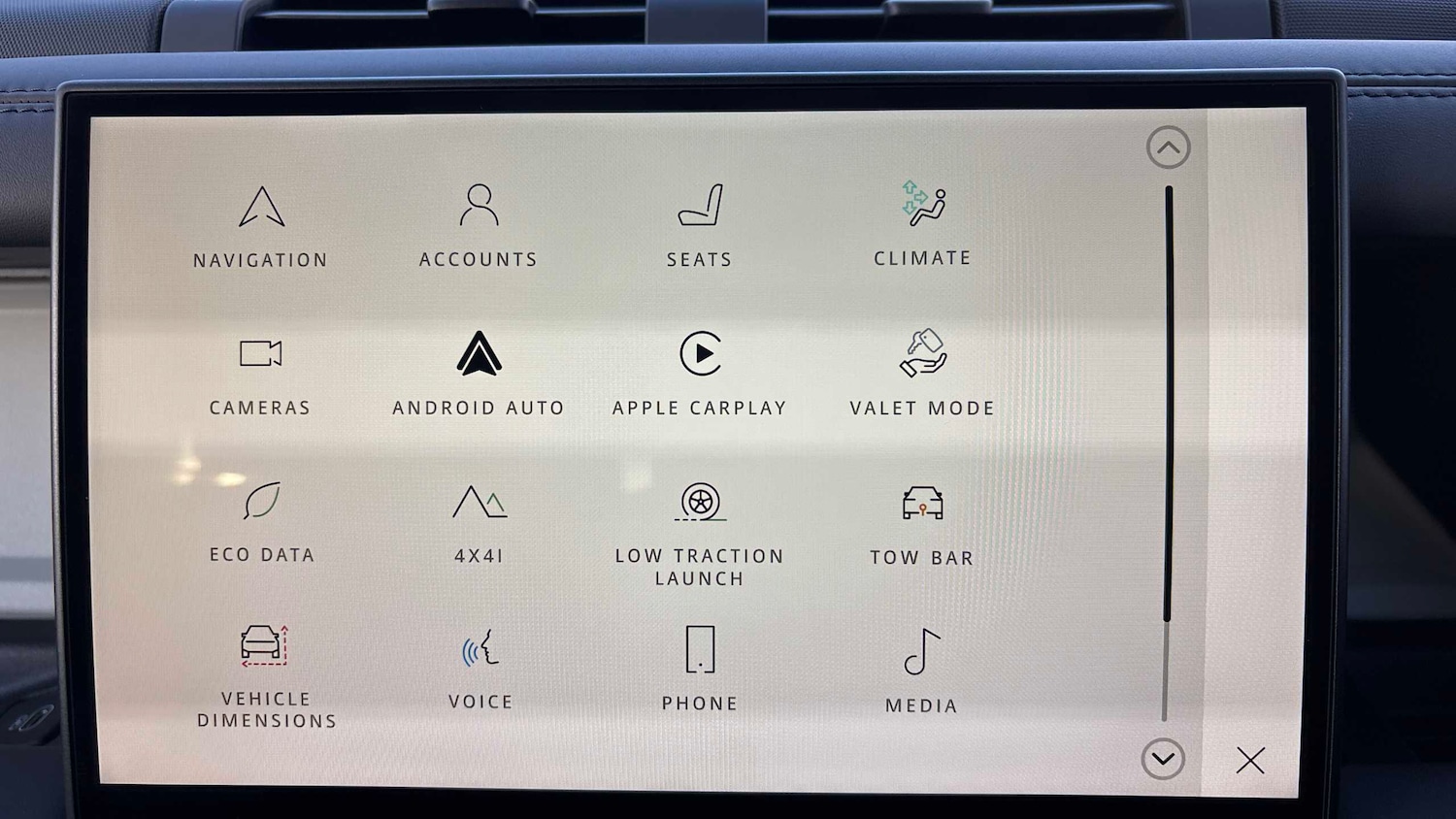 Used Land Rover Defender 2023 for sale - 76692138: Photo 33