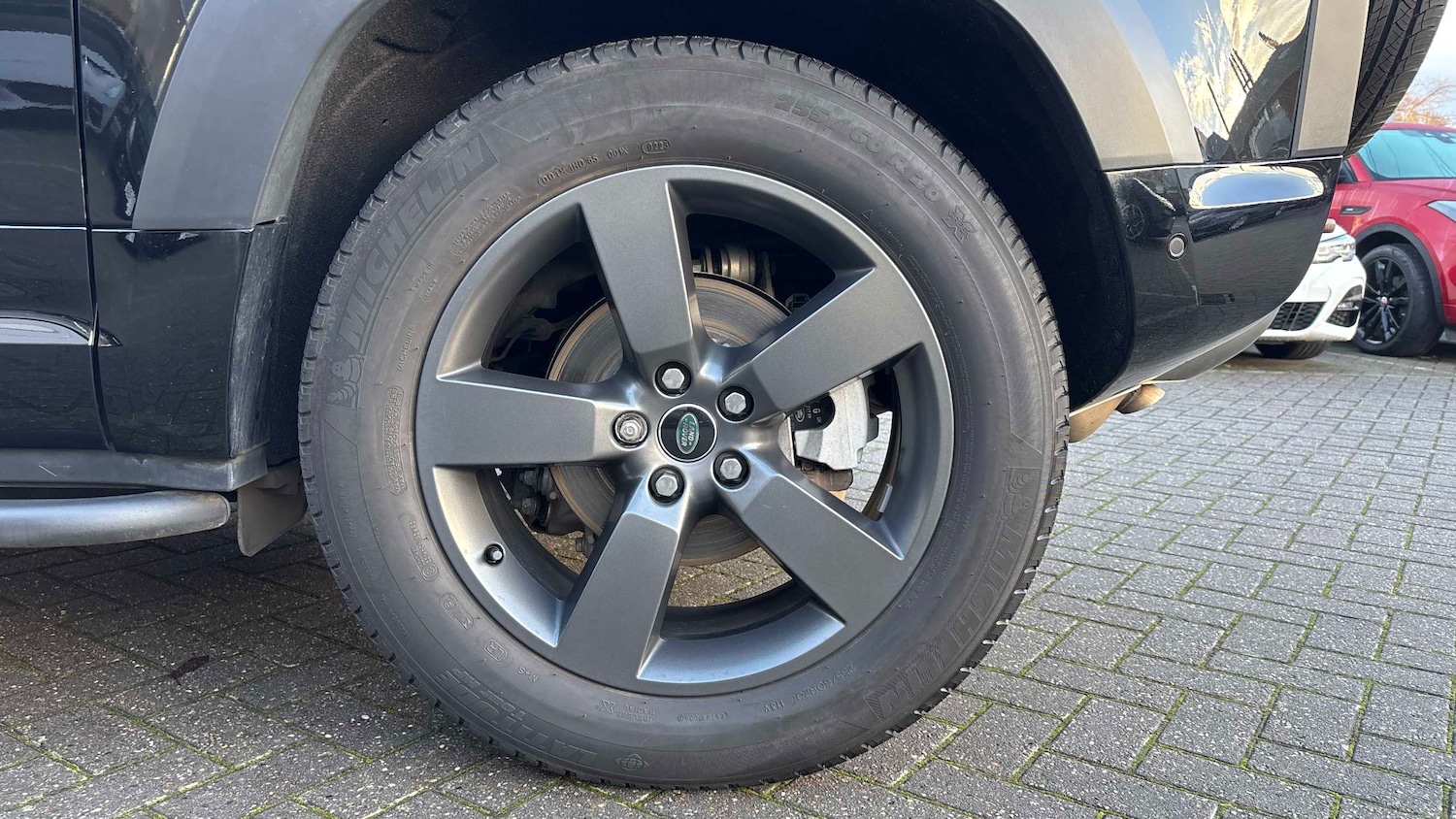 Used Land Rover Defender 2023 for sale - 76692138: Photo 5