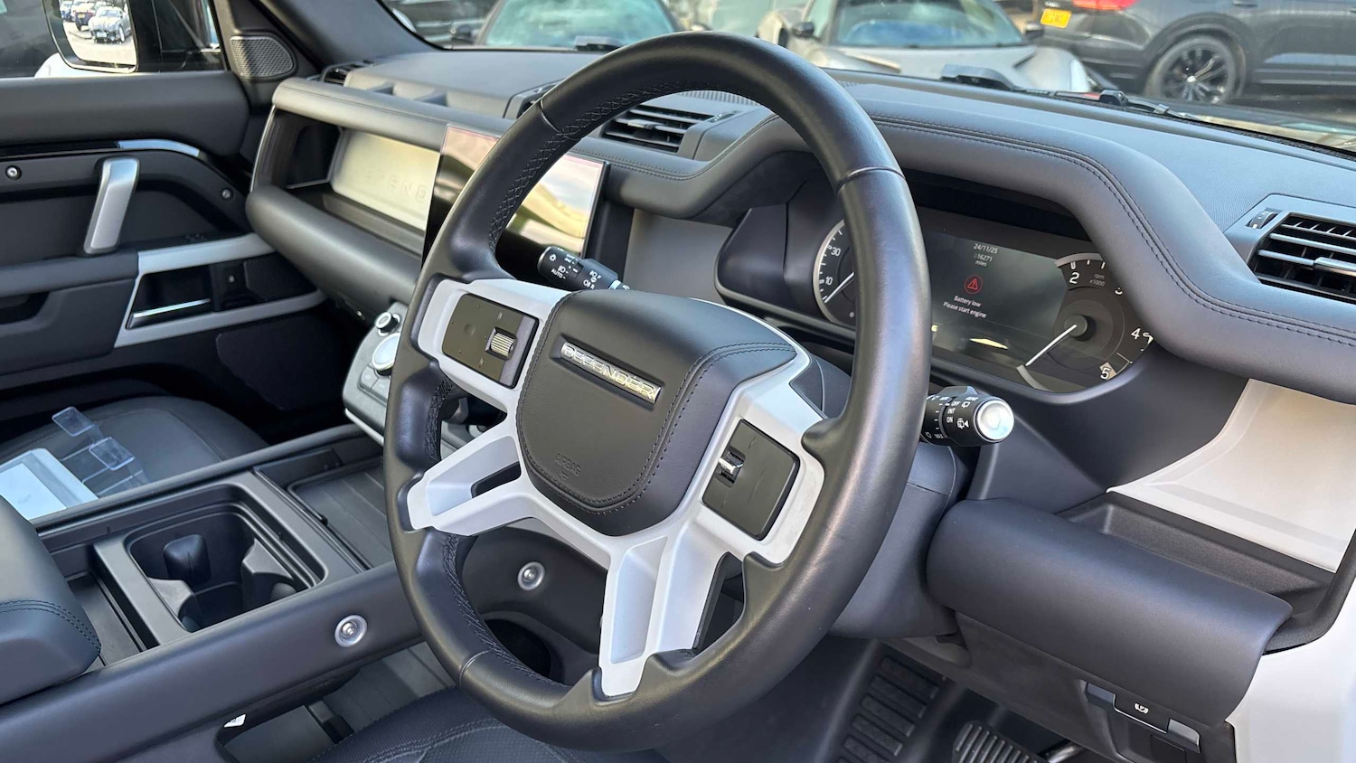 Used Land Rover Defender 2023 for sale - 76692138: Photo 6