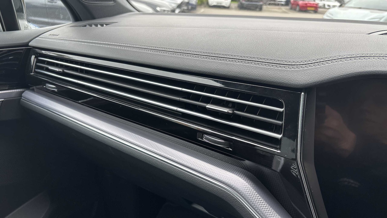 Used Volkswagen Touareg 2023 for sale - 76205267: Photo 23