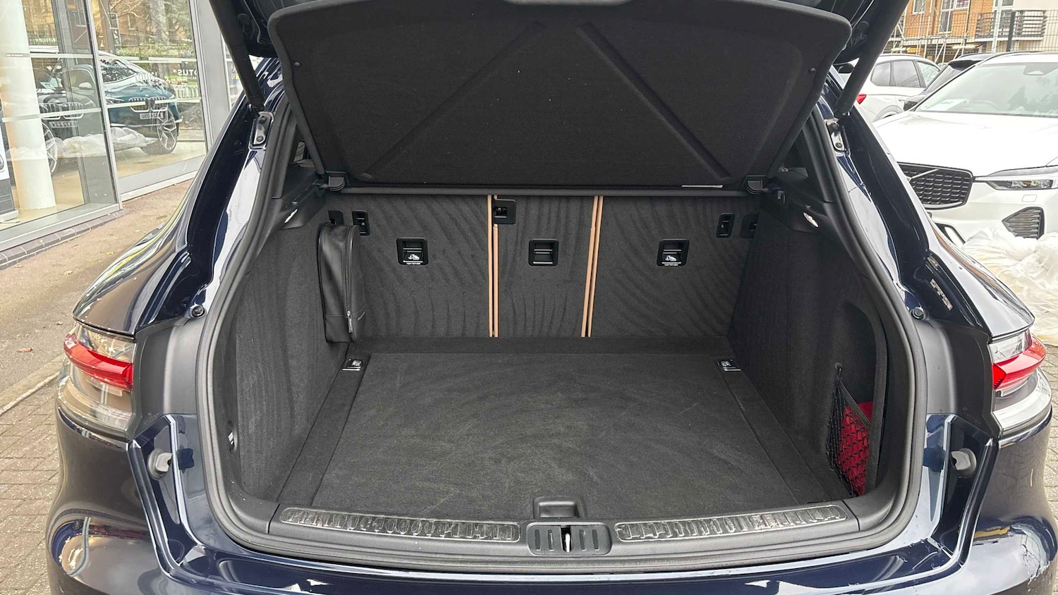 Used Porsche Macan 2019 for sale - 76929077: Photo 11