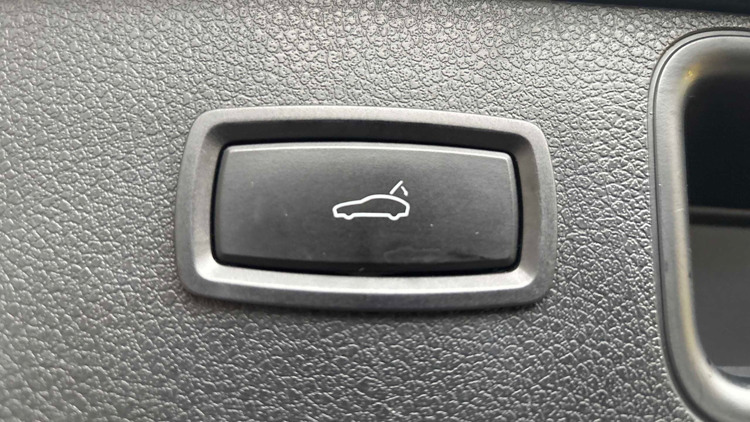 Used Porsche Macan 2019 for sale - 76929077: Photo 12