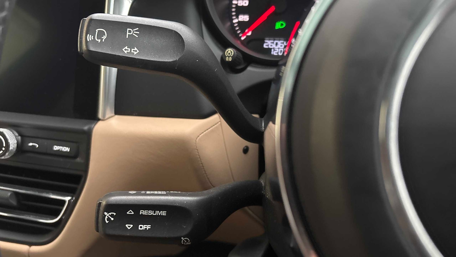 Used Porsche Macan 2019 for sale - 76929077: Photo 26