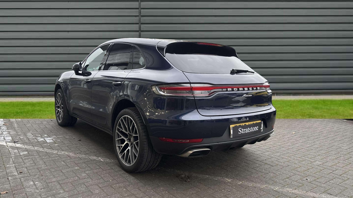 Used Porsche Macan 2019 for sale - 76929077: Photo 3