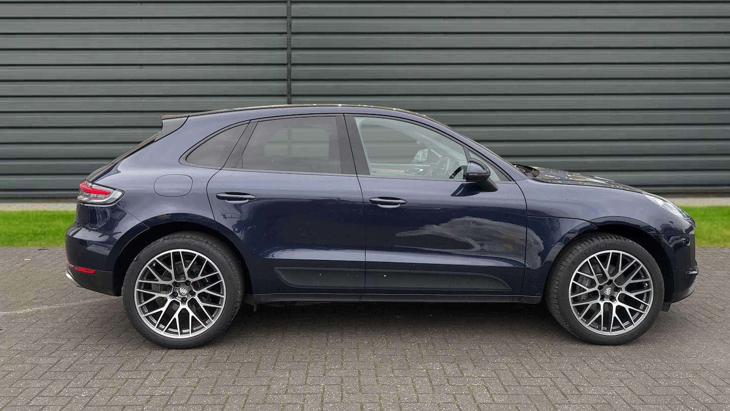Used Porsche Macan 2019 for sale - 76929077: Photo 4