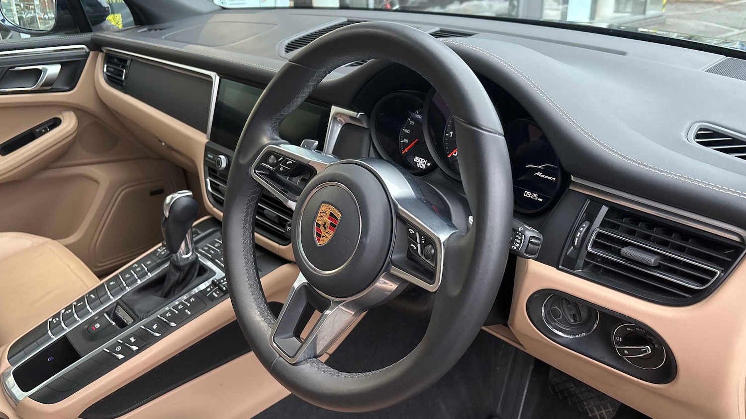 Used Porsche Macan 2019 for sale - 76929077: Photo 6