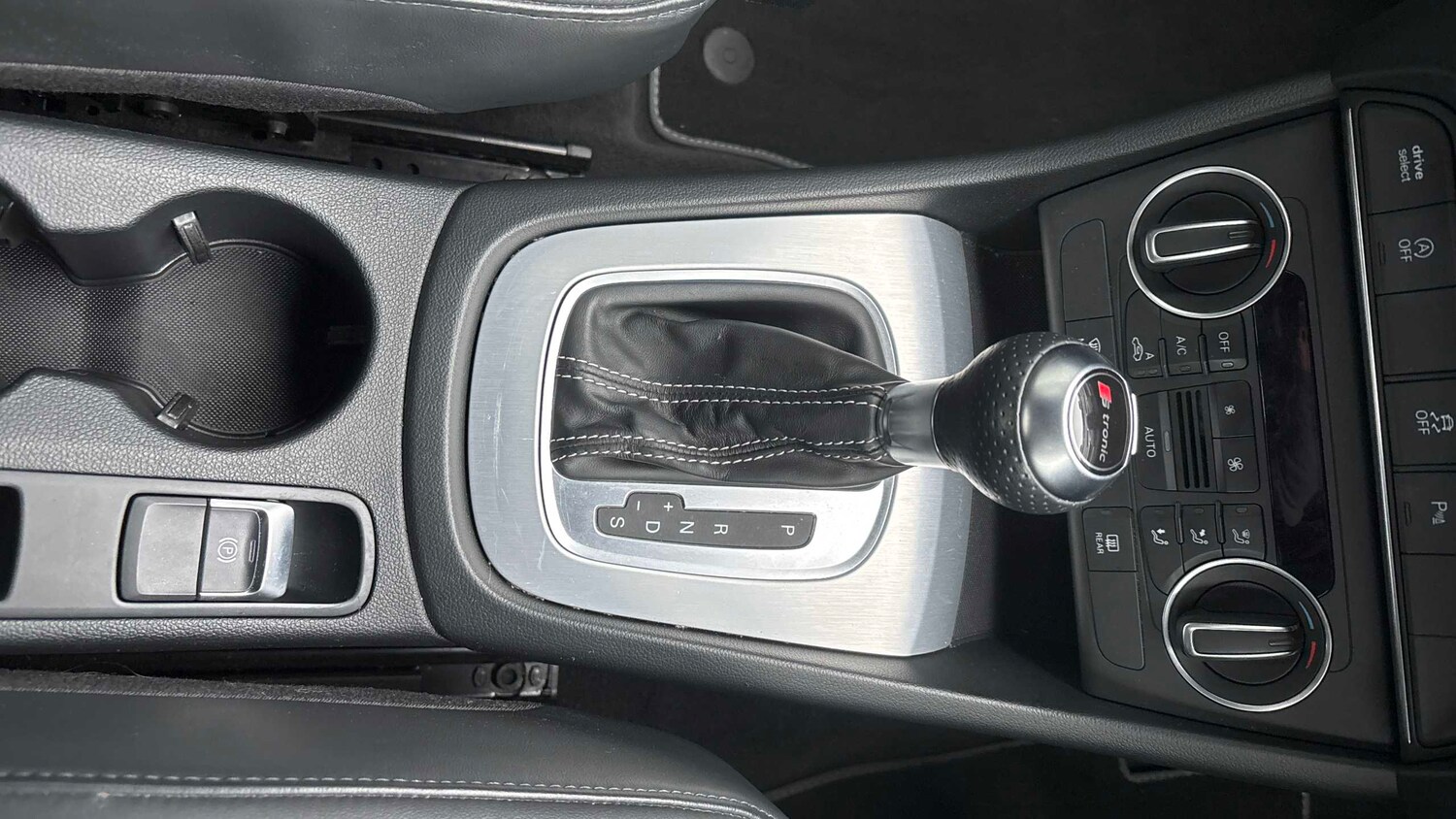 Used Audi Q3 2017 for sale - 77347930: Photo 23