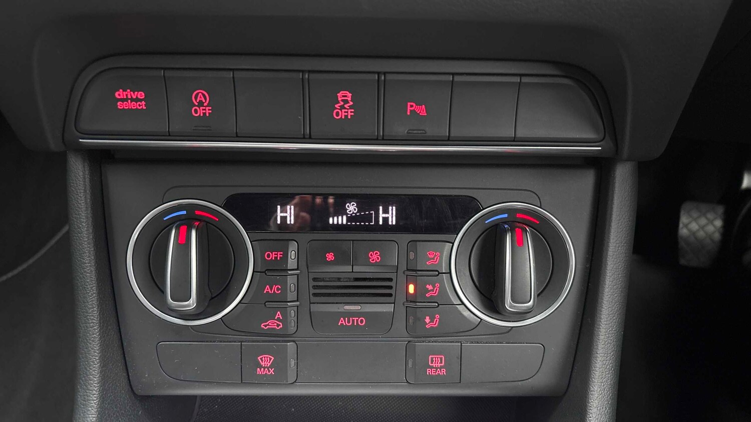 Used Audi Q3 2017 for sale - 77347930: Photo 24