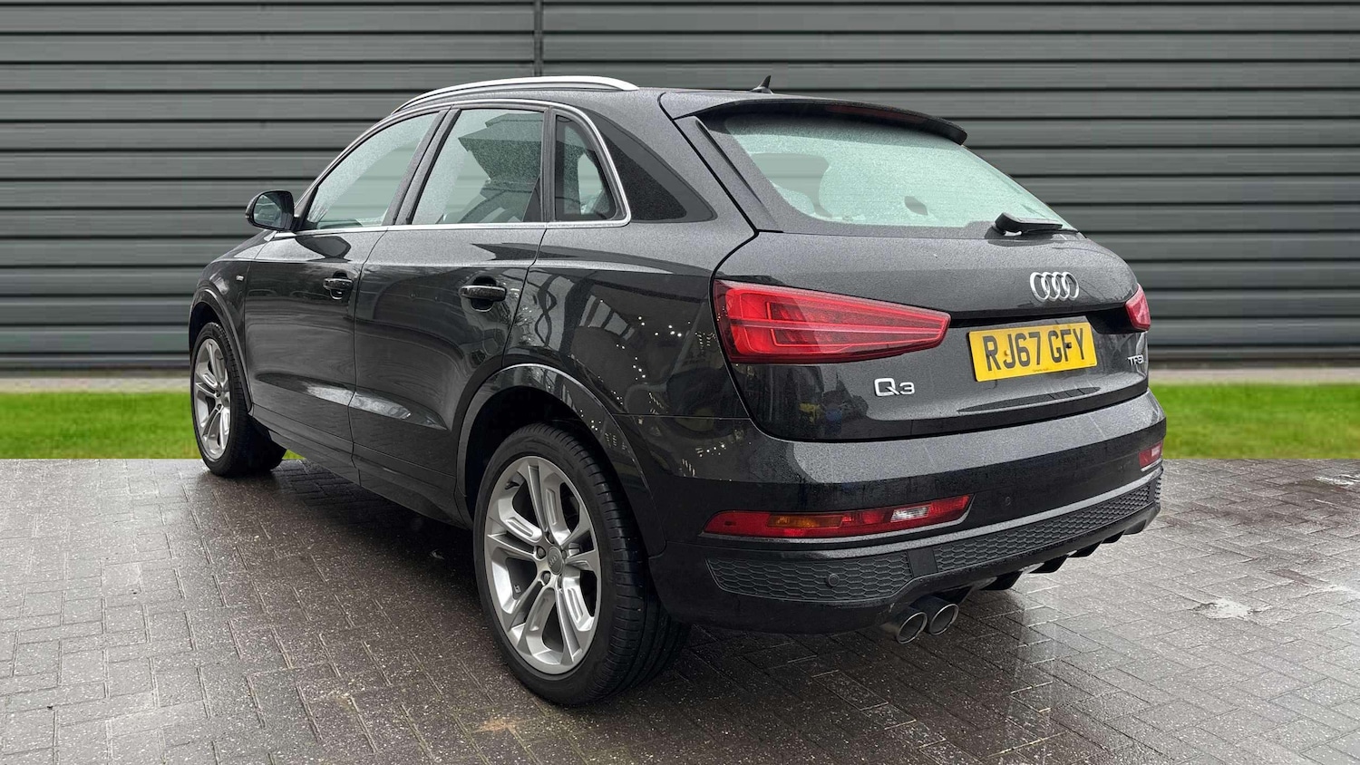 Used Audi Q3 2017 for sale - 77347930: Photo 3