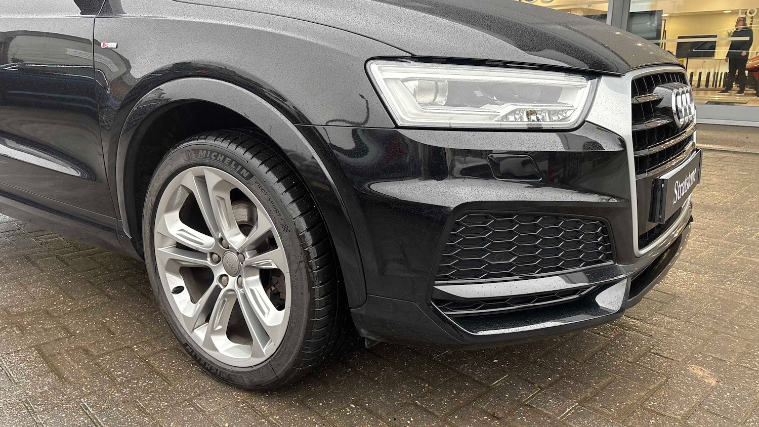 Used Audi Q3 2017 for sale - 77347930: Photo 9