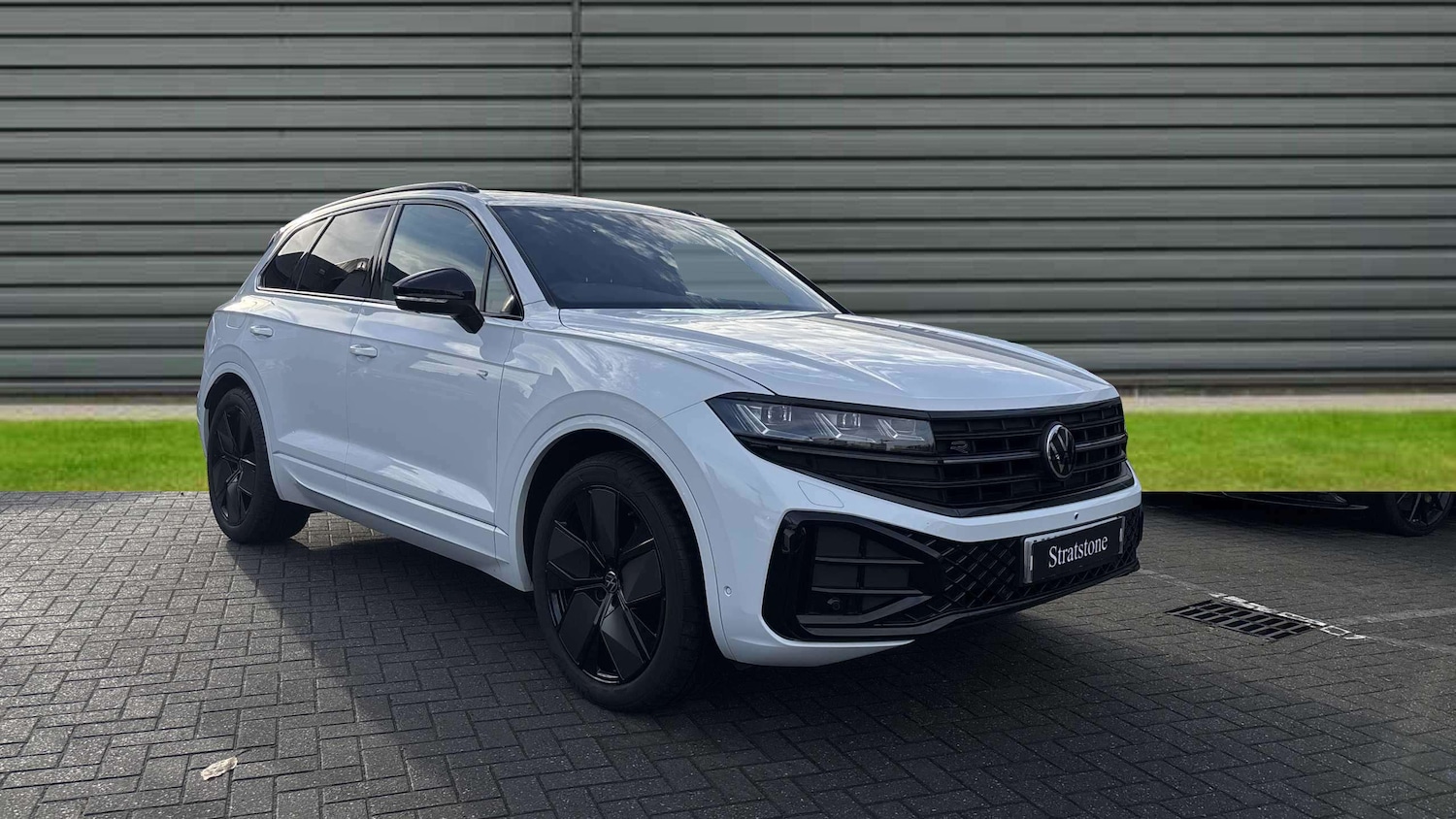 Used Volkswagen Touareg 2023 for sale - 76475842: Photo 1