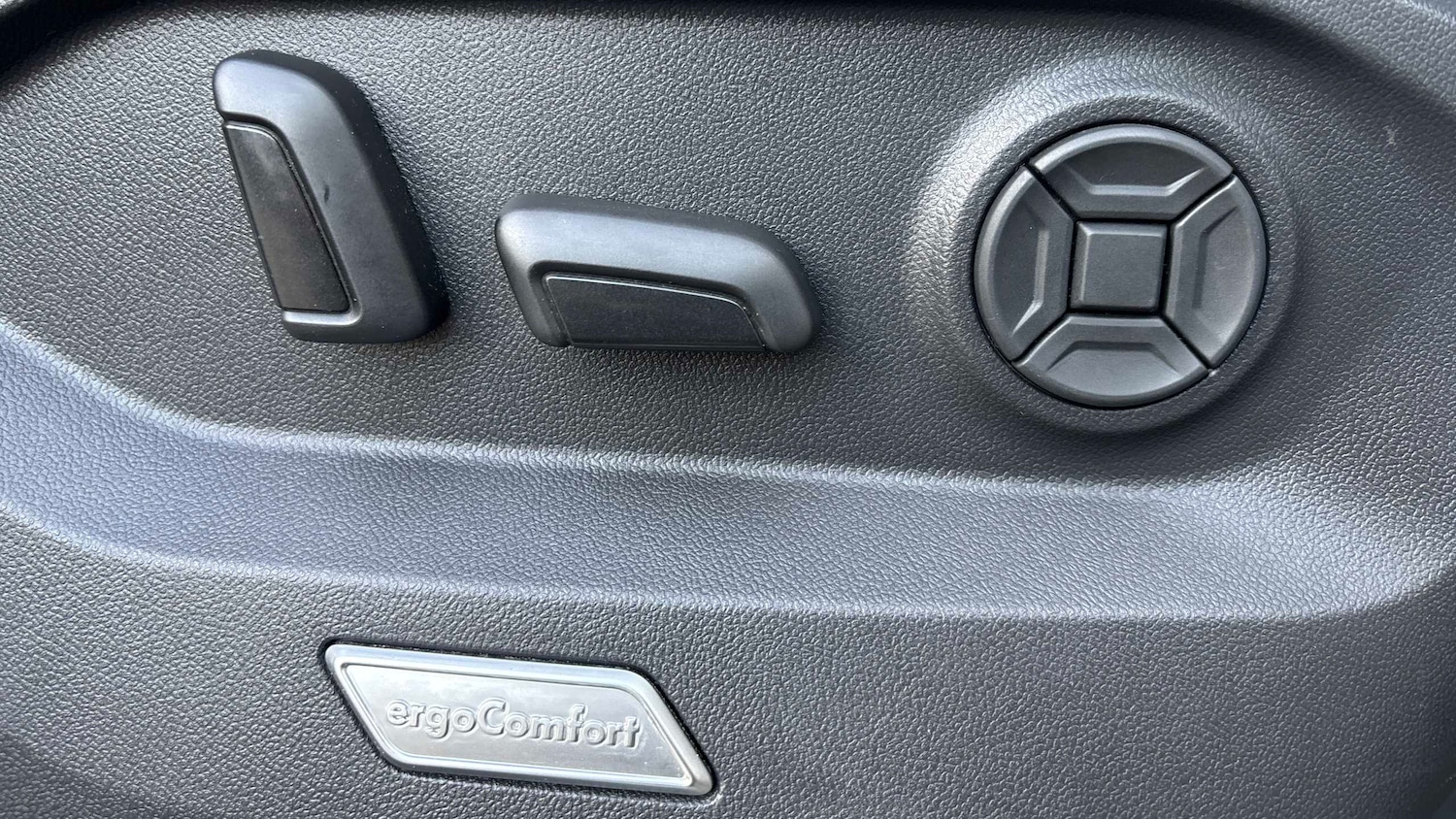 Used Volkswagen Touareg 2023 for sale - 76475842: Photo 20