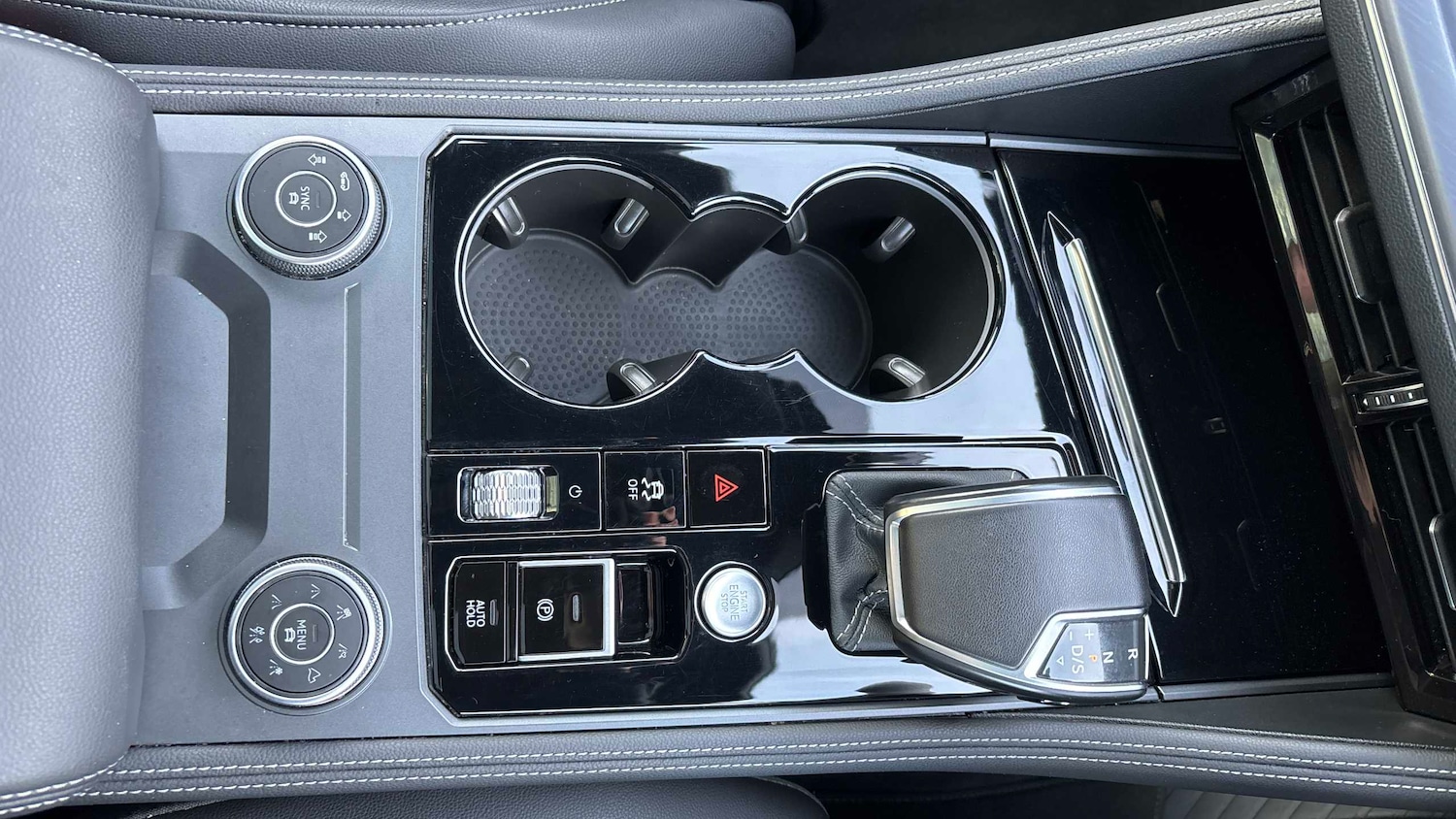 Used Volkswagen Touareg 2023 for sale - 76475842: Photo 24