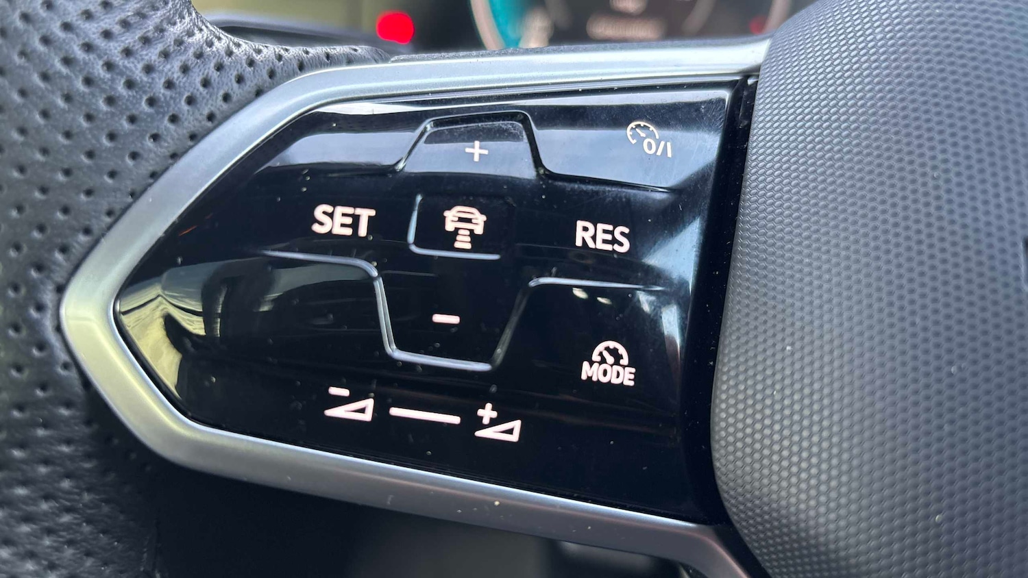 Used Volkswagen Touareg 2023 for sale - 76475842: Photo 25