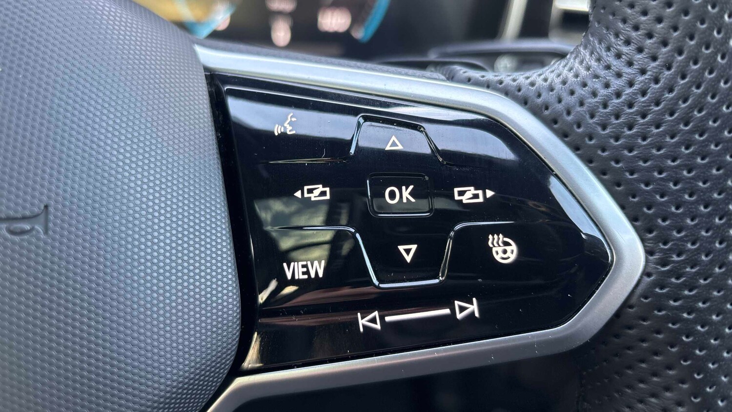 Used Volkswagen Touareg 2023 for sale - 76475842: Photo 26