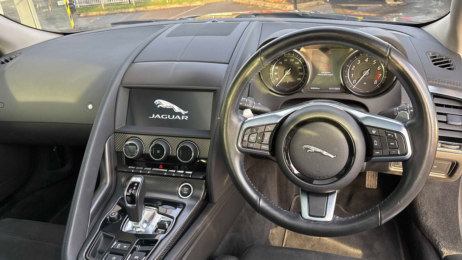 Used Jaguar F-Type 2018 for sale - 76576008: Photo 16