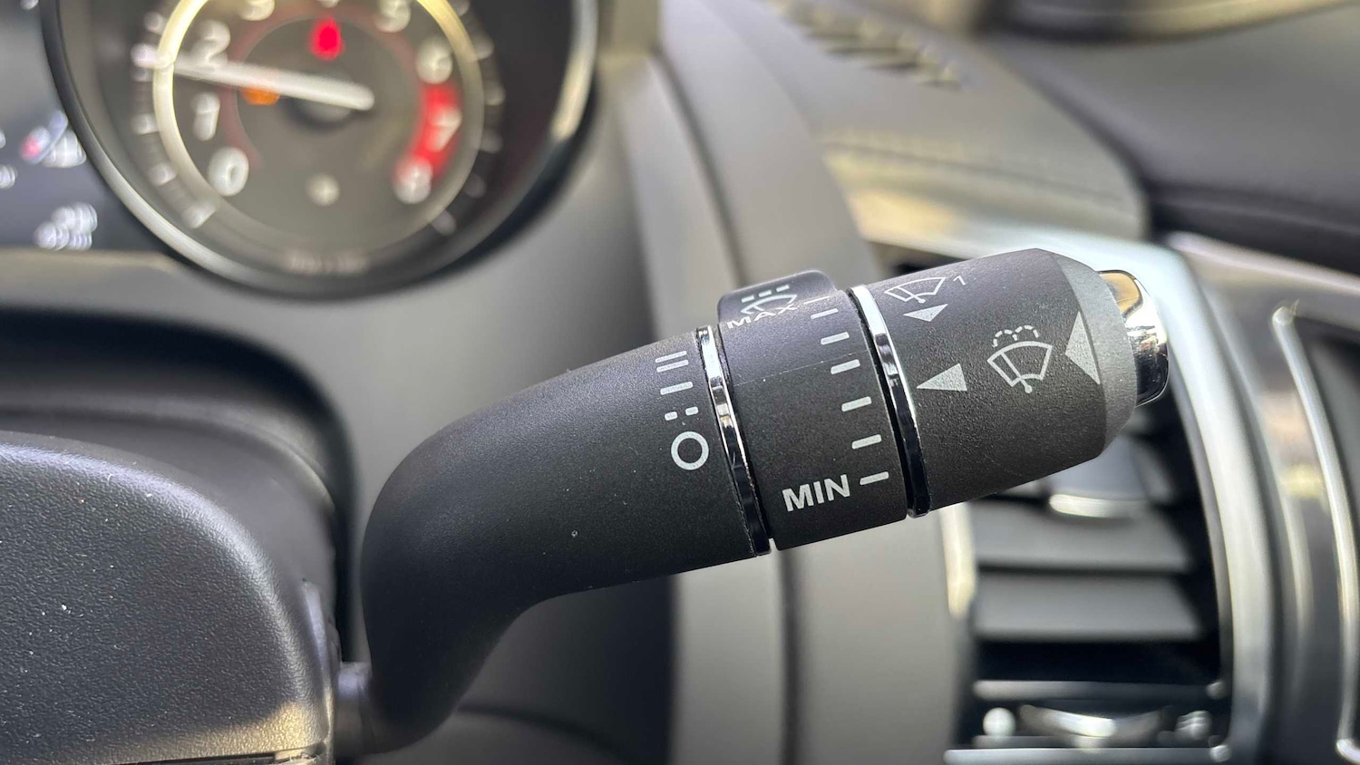 Used Jaguar F-Type 2018 for sale - 76576008: Photo 27