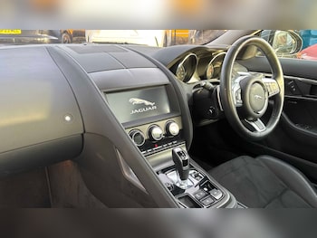 Used Jaguar F-Type 2018 for sale - 76576008: Photo