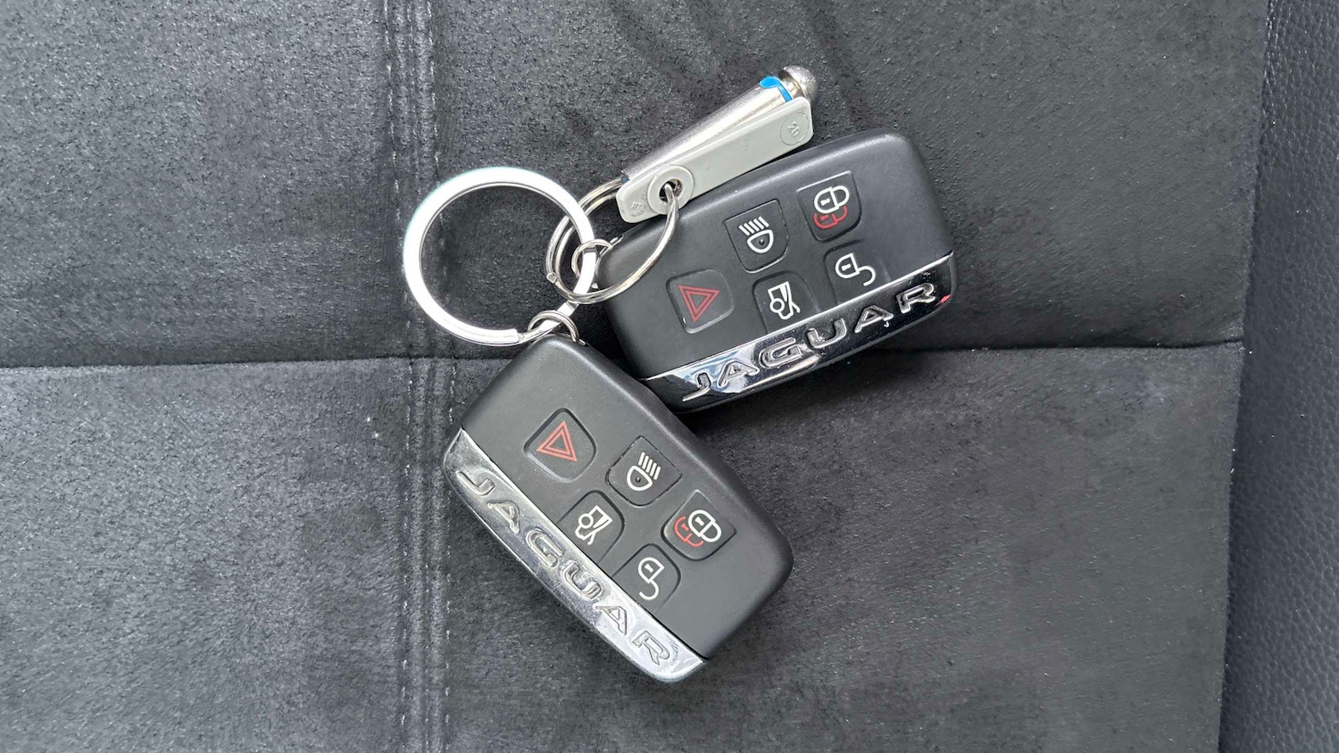 Used Jaguar F-Type 2018 for sale - 76576008: Photo 34