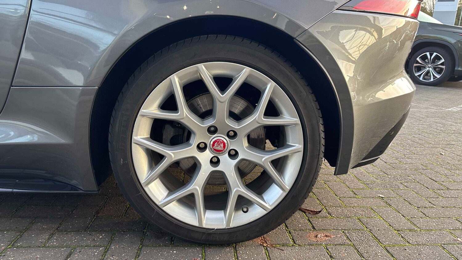 Used Jaguar F-Type 2018 for sale - 76576008: Photo 5