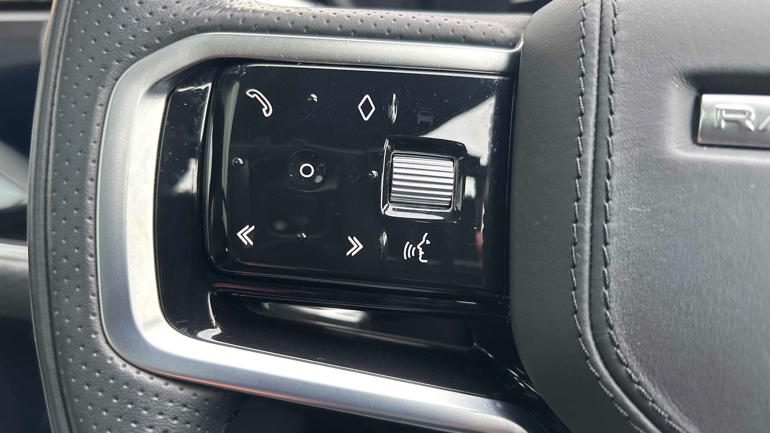 Used Land Rover Range Rover Velar 2021 for sale - 76501747: Photo 25