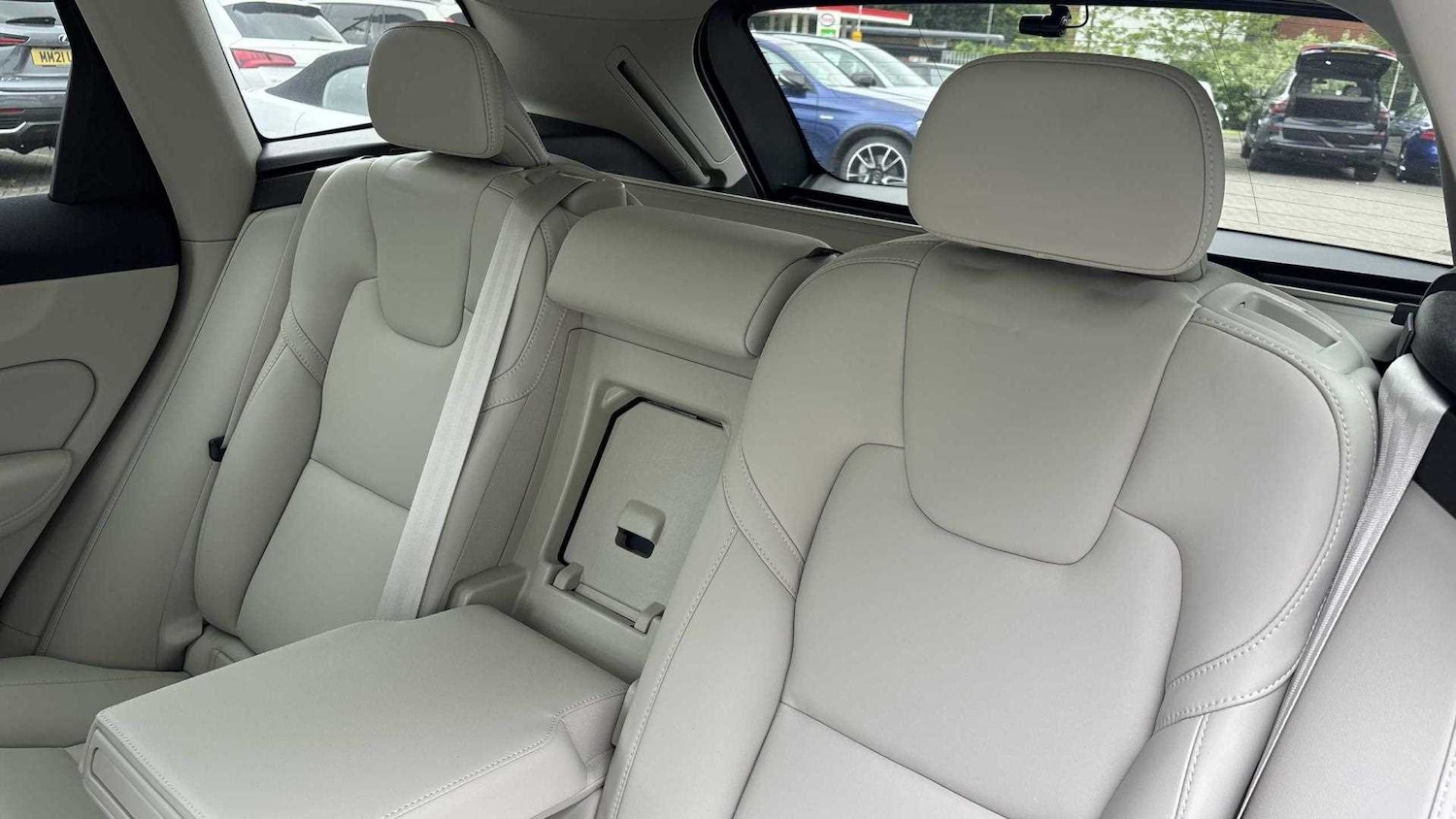 Used Volvo XC60 2023 for sale - 77112459: Photo 16