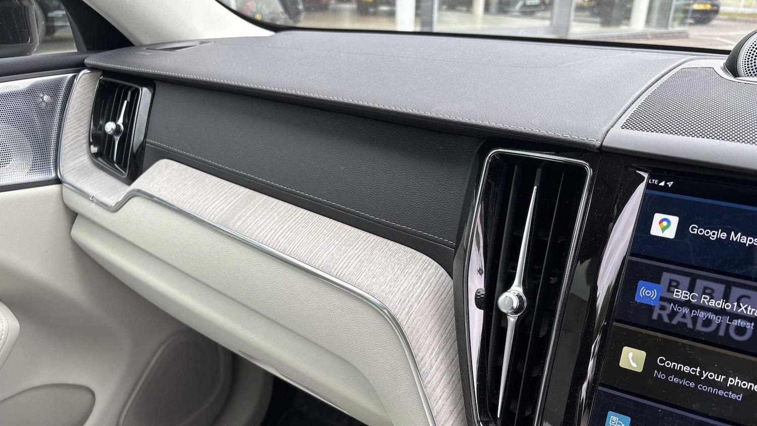 Used Volvo XC60 2023 for sale - 77112459: Photo 23