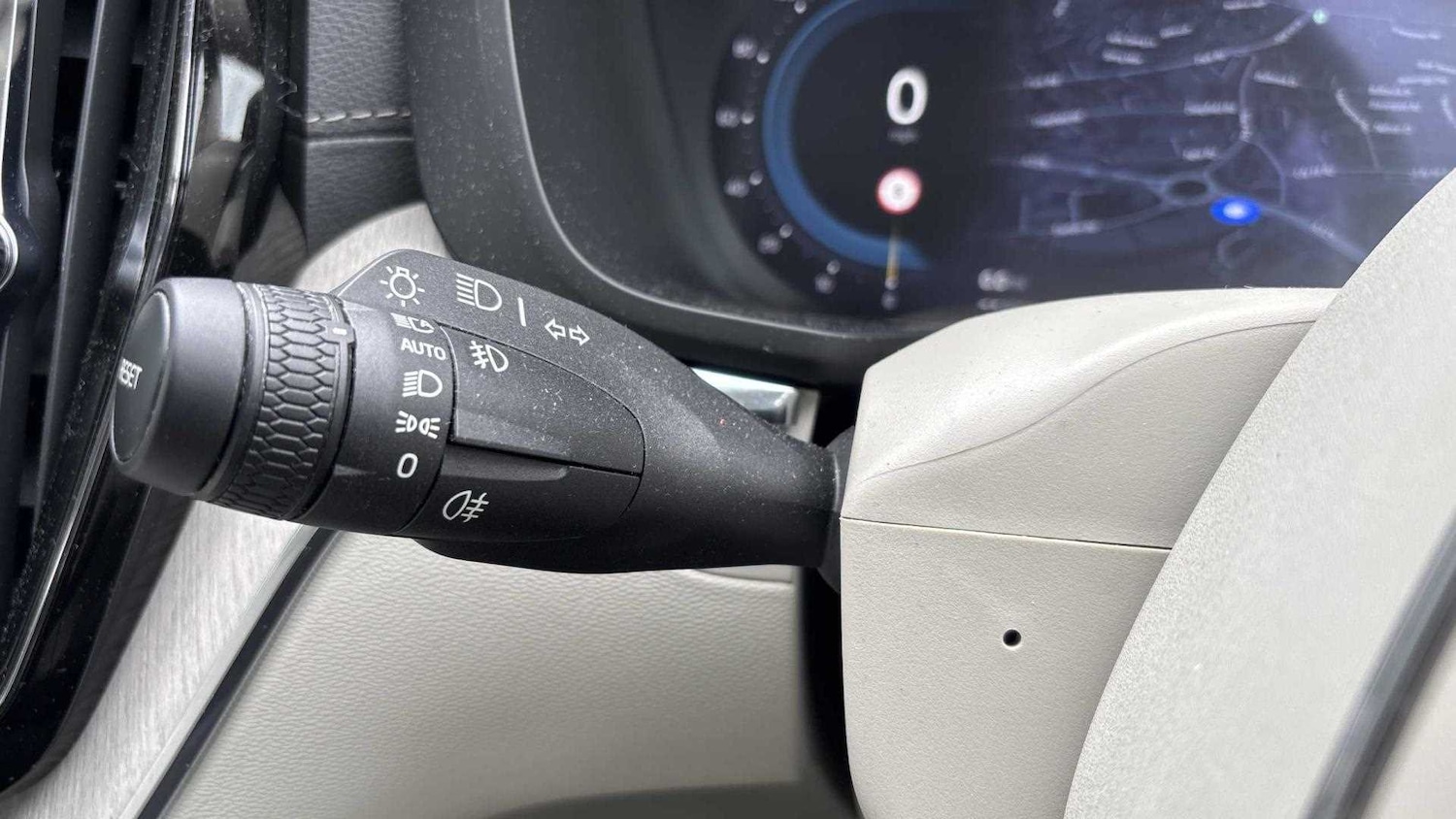 Used Volvo XC60 2023 for sale - 77112459: Photo 26