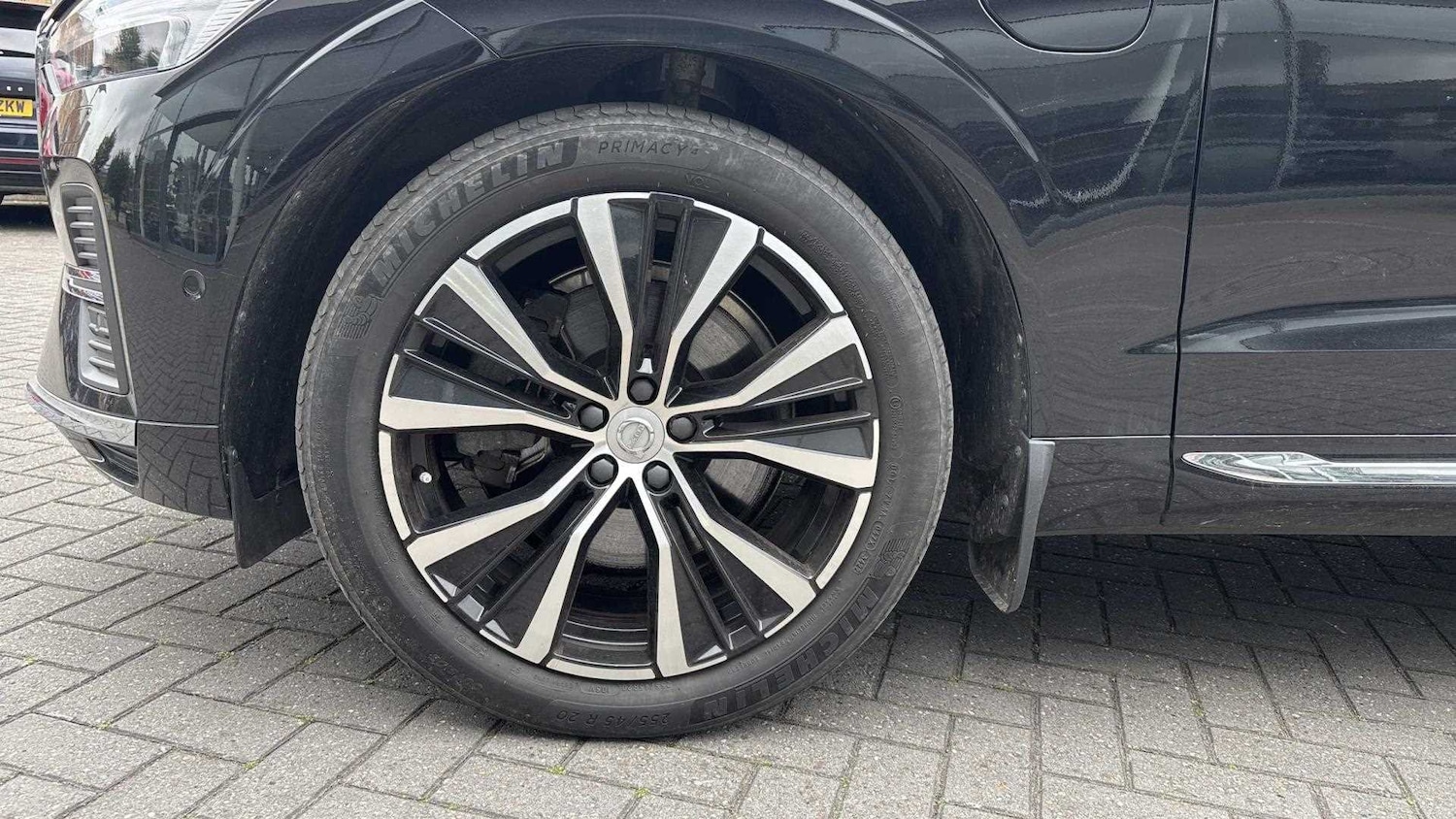 Used Volvo XC60 2023 for sale - 77112459: Photo 5