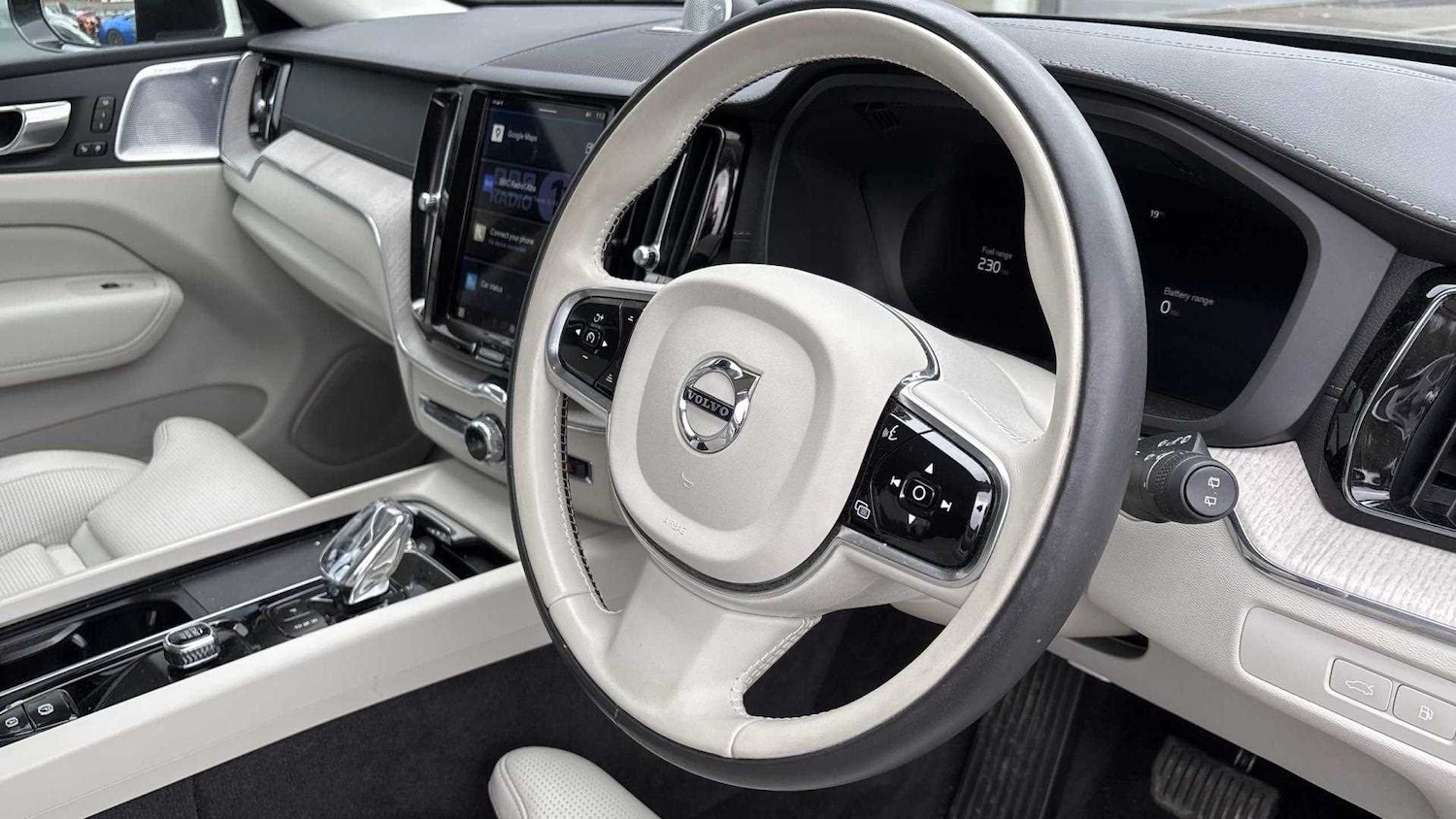 Used Volvo XC60 2023 for sale - 77112459: Photo 6