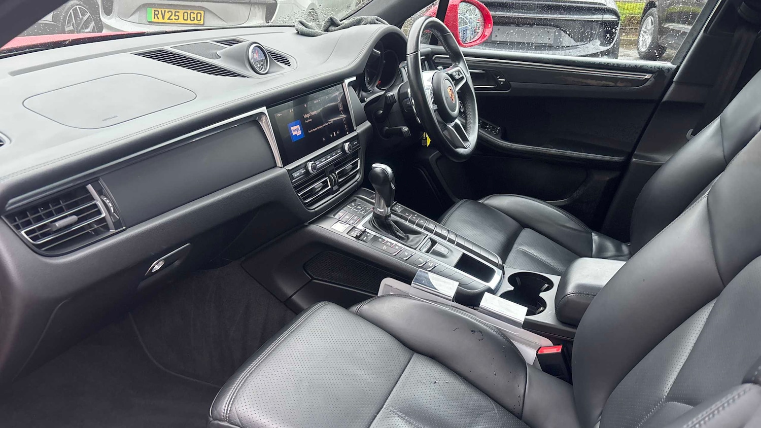 Used Porsche Macan 2018 for sale - 77429062: Photo 2