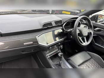 Used Audi RS Q3 2023 for sale - 76218379: Photo 2