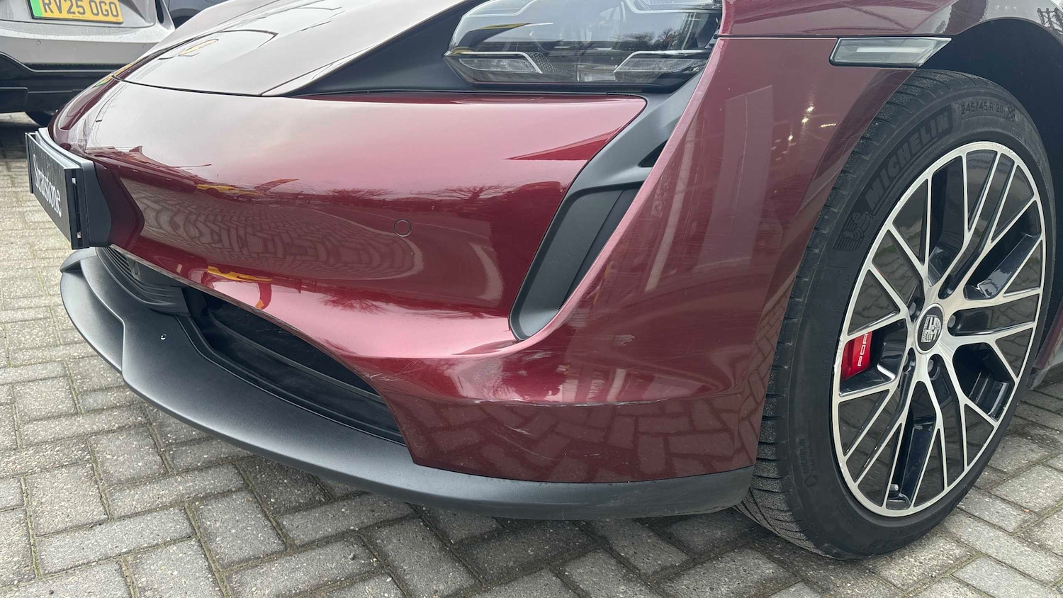 Used Porsche Taycan 2021 for sale - 77472515: Photo 12