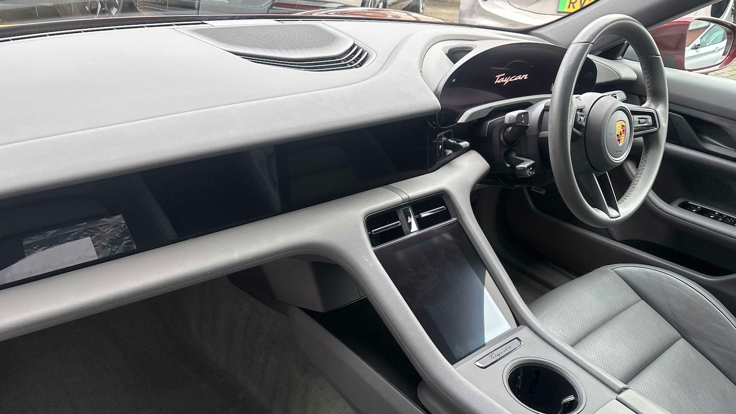 Used Porsche Taycan 2021 for sale - 77472515: Photo 2