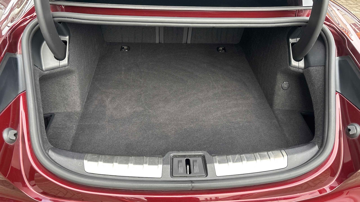 Used Porsche Taycan 2021 for sale - 77472515: Photo 8