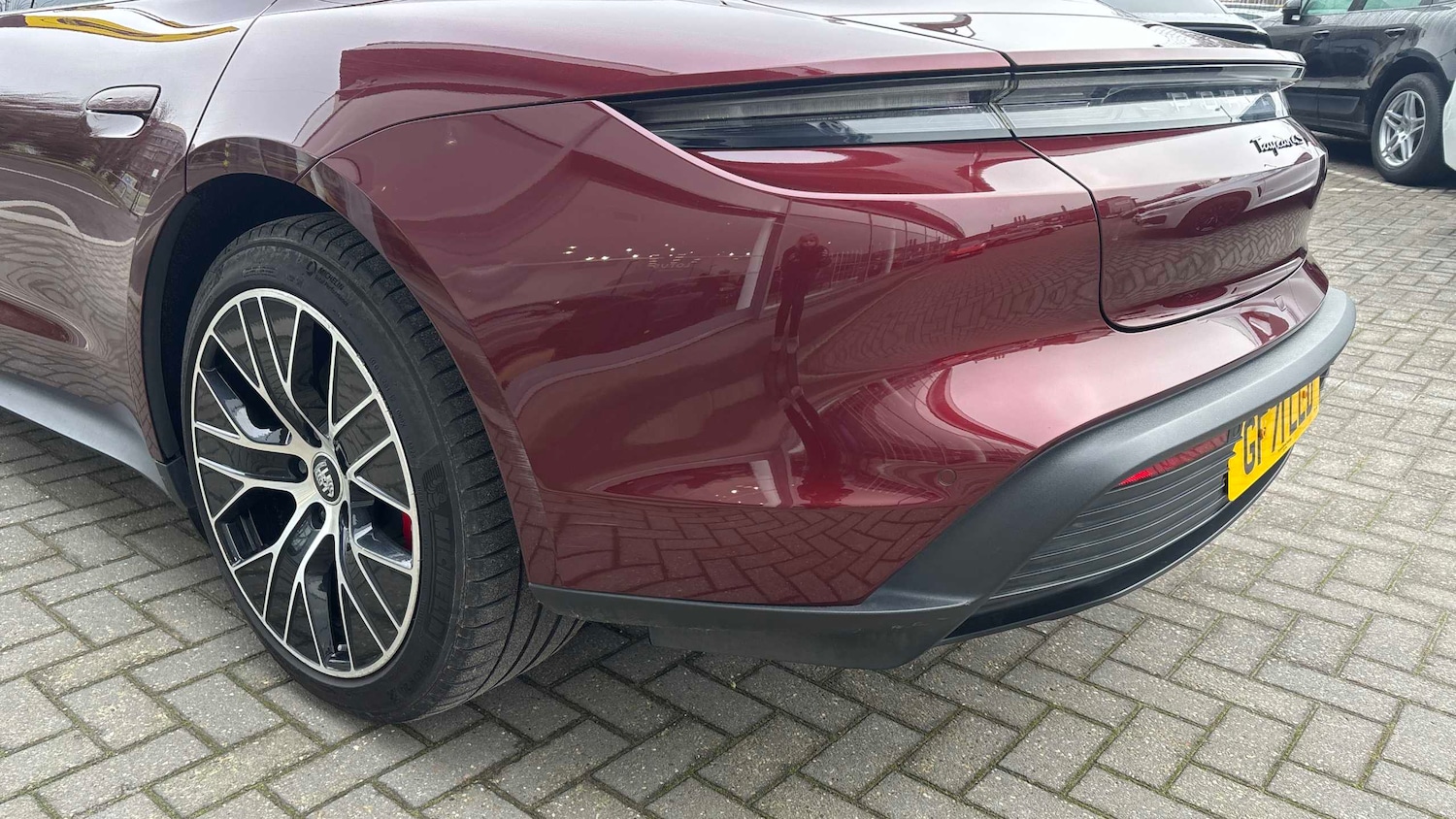 Used Porsche Taycan 2021 for sale - 77472515: Photo 9