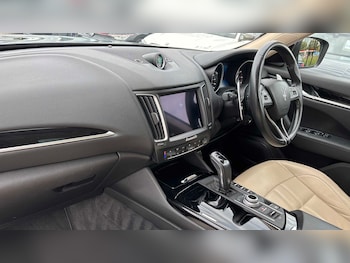 Used Maserati Levante 2019 for sale - 76475760: Photo