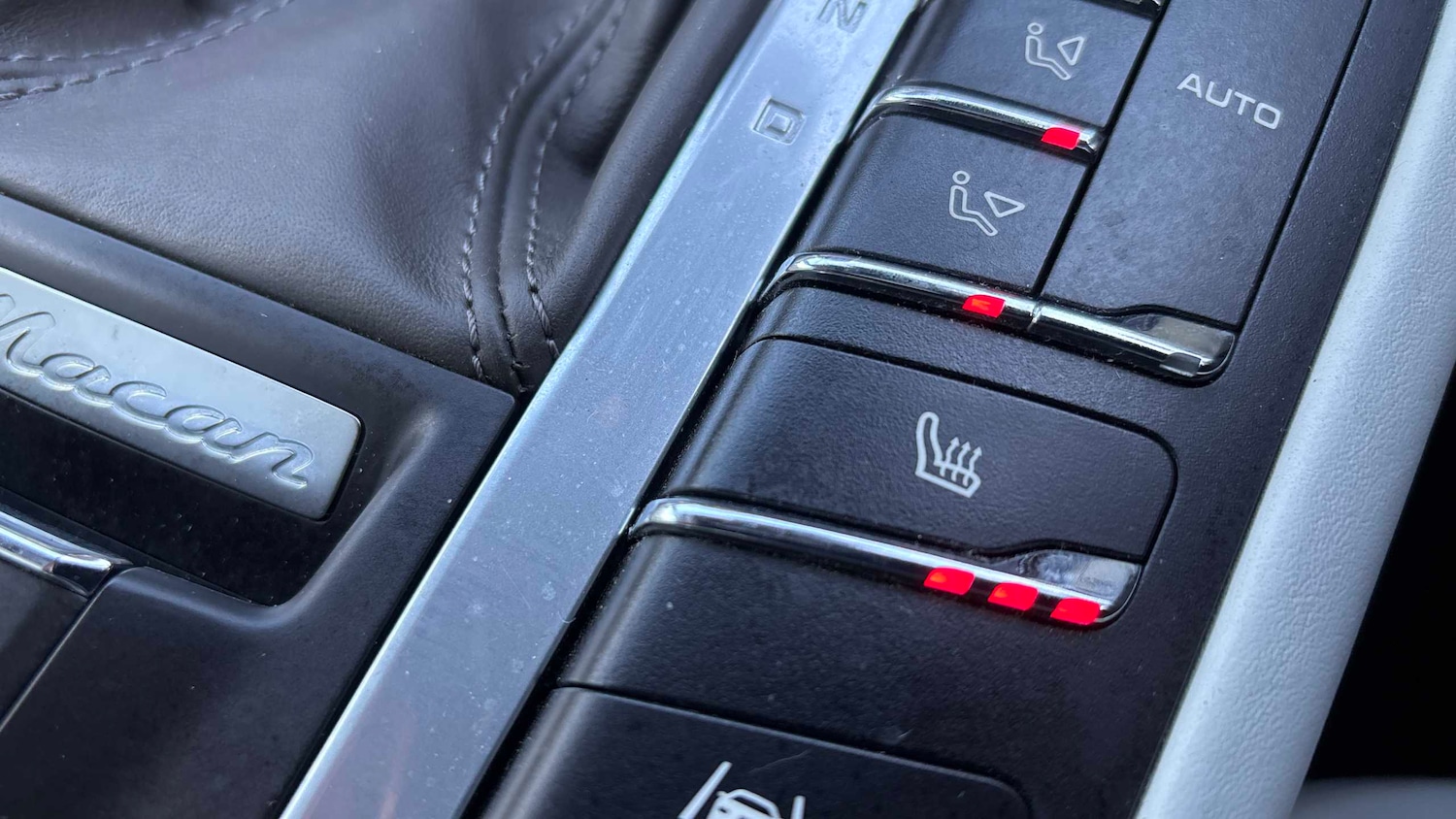 Used Porsche Macan 2021 for sale - 76842888: Photo 22