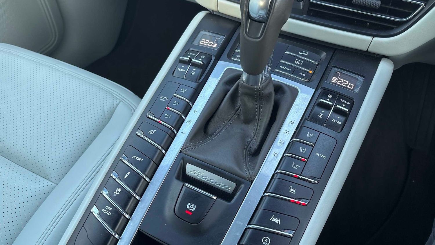 Used Porsche Macan 2021 for sale - 76842888: Photo 23