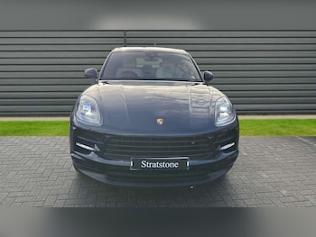Used Porsche Macan 2021 for sale - 76842888: Photo