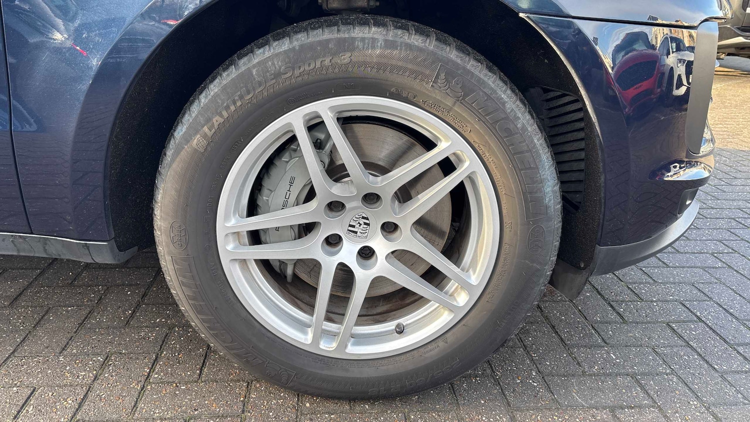 Used Porsche Macan 2021 for sale - 76842888: Photo 5