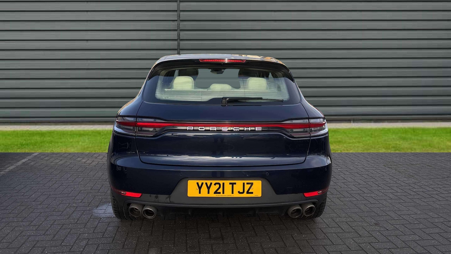 Used Porsche Macan 2021 for sale - 76842888: Photo 8