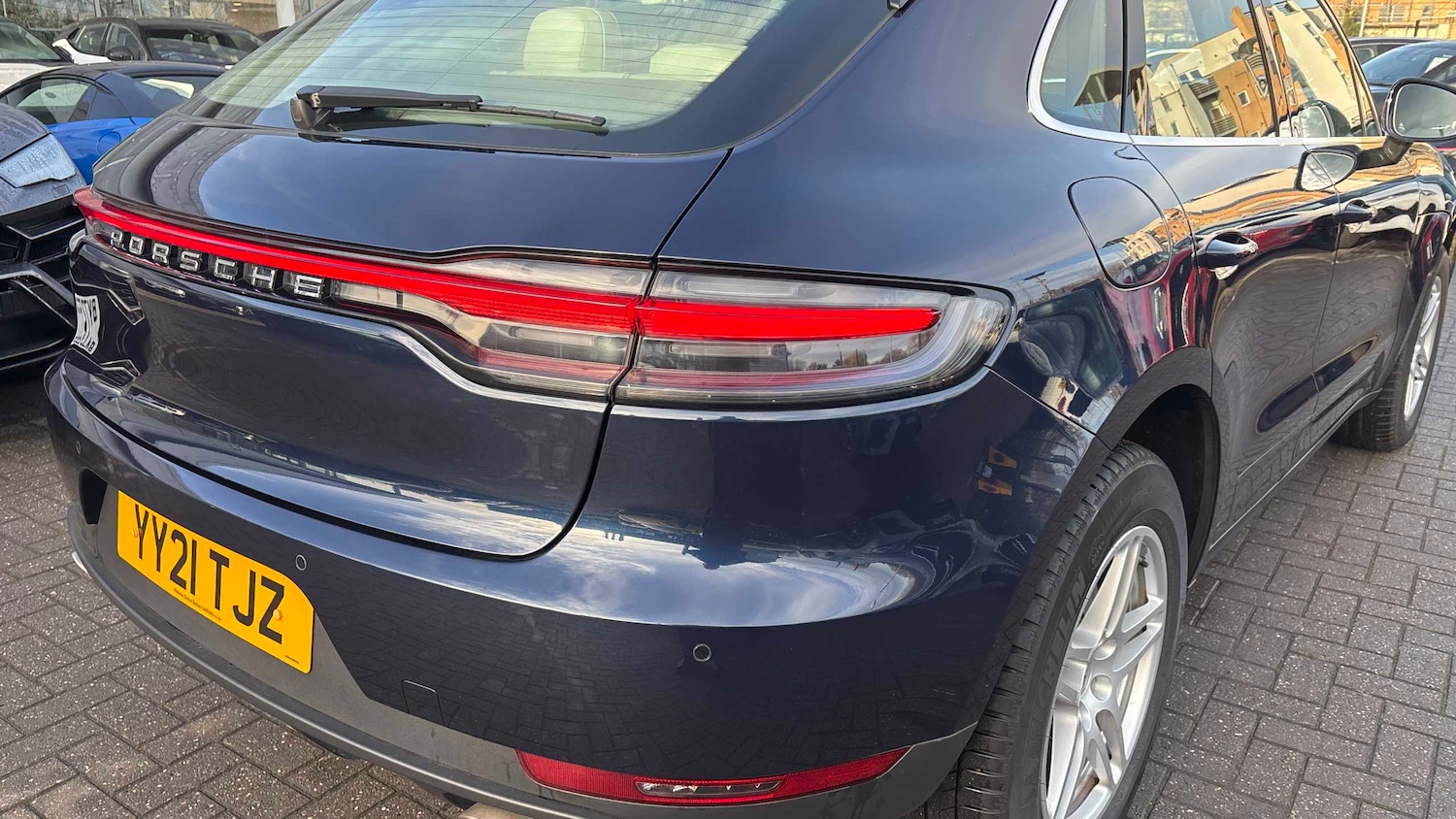 Used Porsche Macan 2021 for sale - 76842888: Photo 9