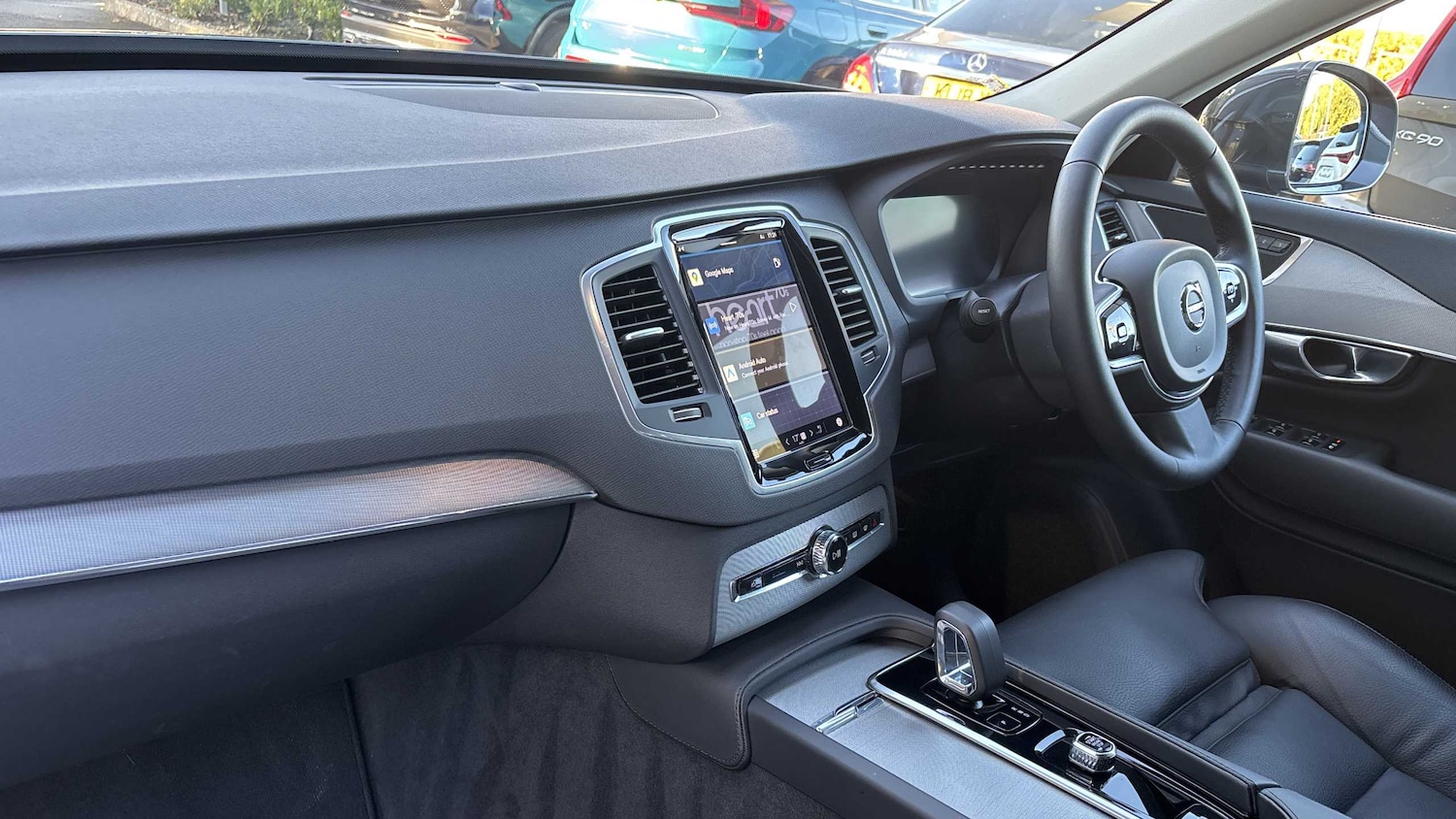 Used Volvo XC90 2023 for sale - 76015932: Photo 2