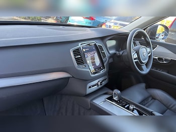 Used Volvo XC90 2023 for sale - 76015932: Photo 2