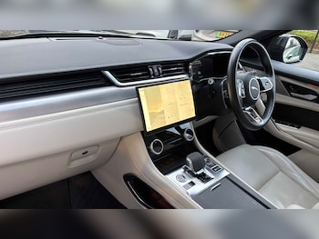 Used Jaguar F-Pace 2023 for sale - 77219673: Photo