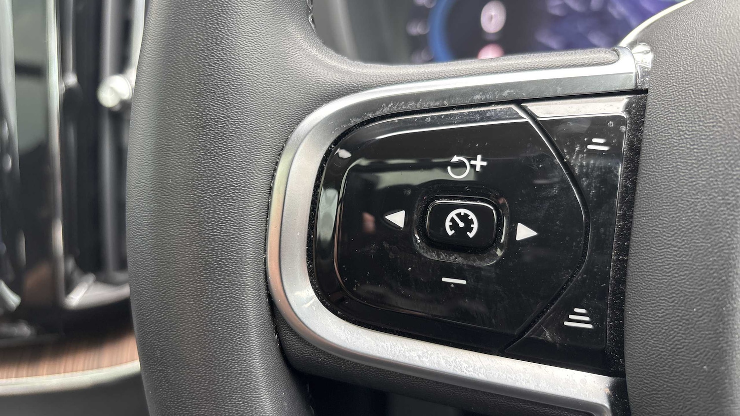 Used Volvo XC60 2023 for sale - 76156170: Photo 29