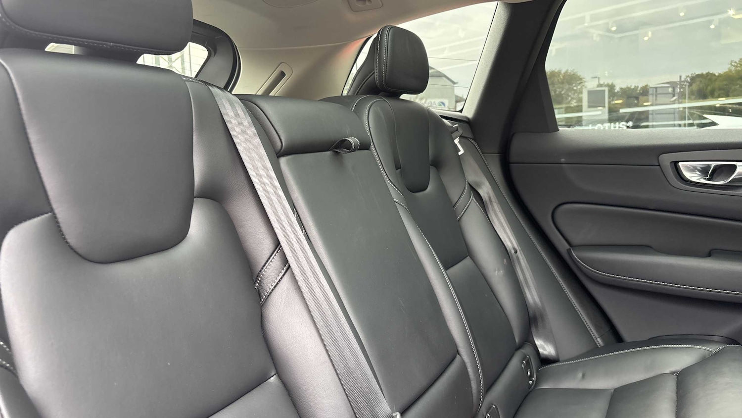 Used Volvo XC60 2023 for sale - 76156170: Photo 31