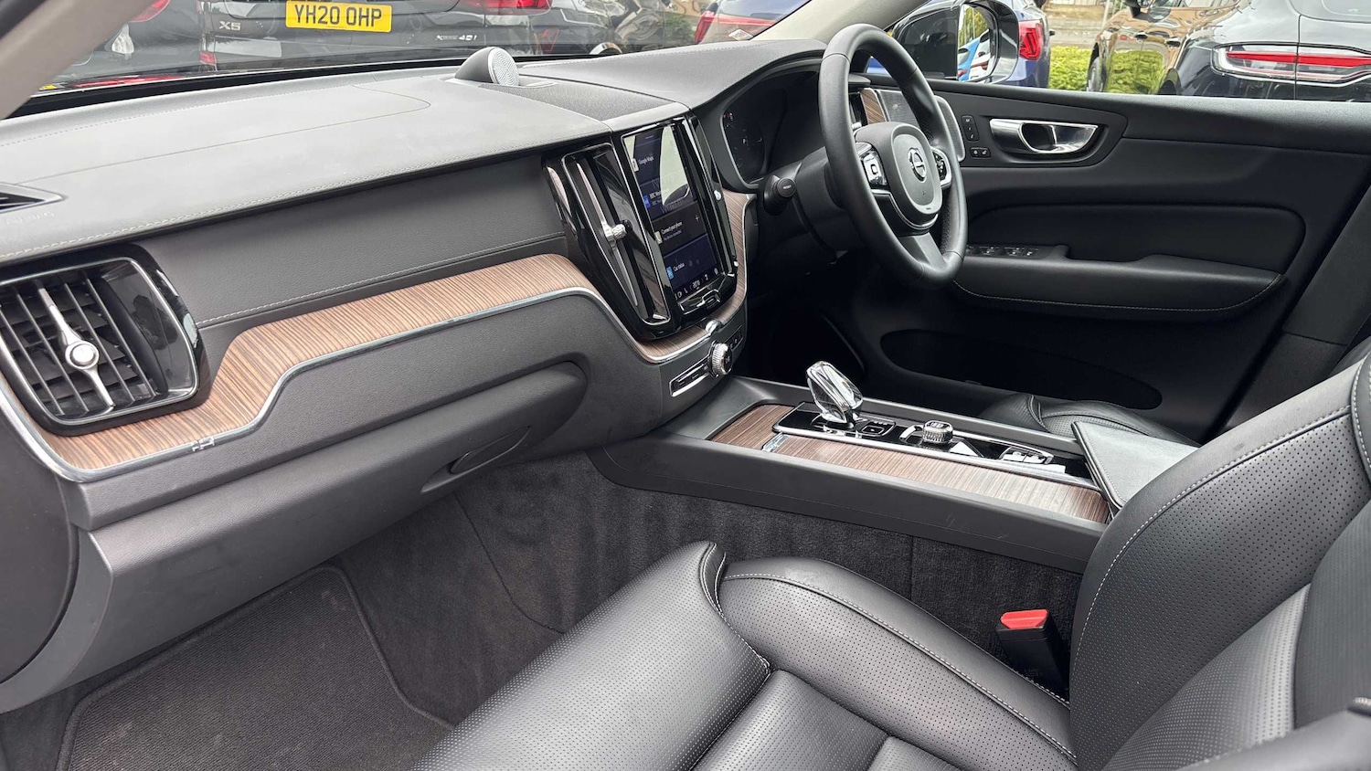 Used Volvo XC60 2023 for sale - 76156170: Photo 32