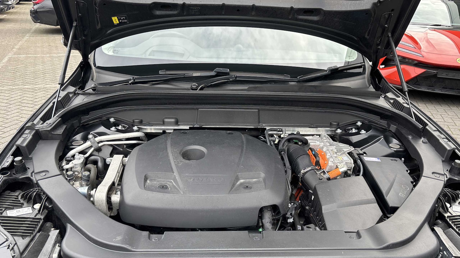 Used Volvo XC60 2023 for sale - 76156170: Photo 7